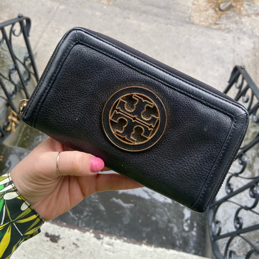 Tory Burch Amanda Continental Leather Wallet